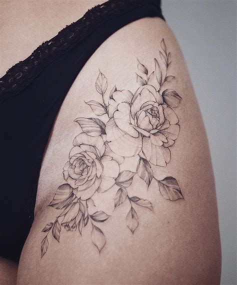 upper hip tattoo|hip tattoo designs.